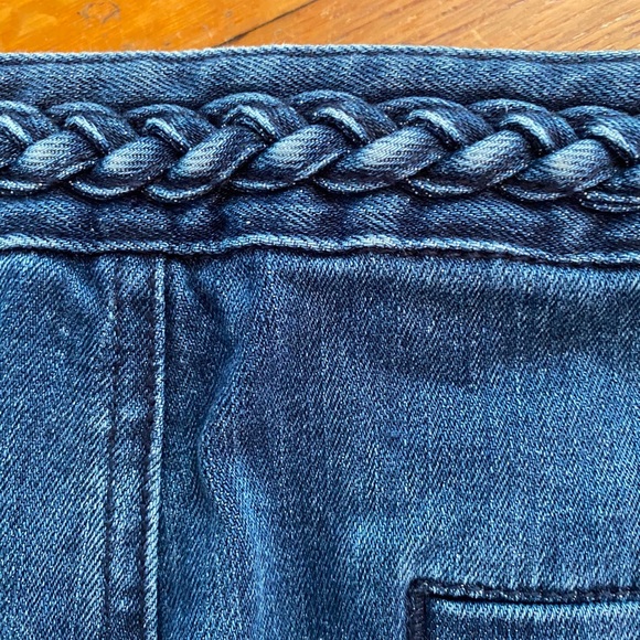 HOUSE OF HARLOW DENIM SHORTS - Picture 6 of 6